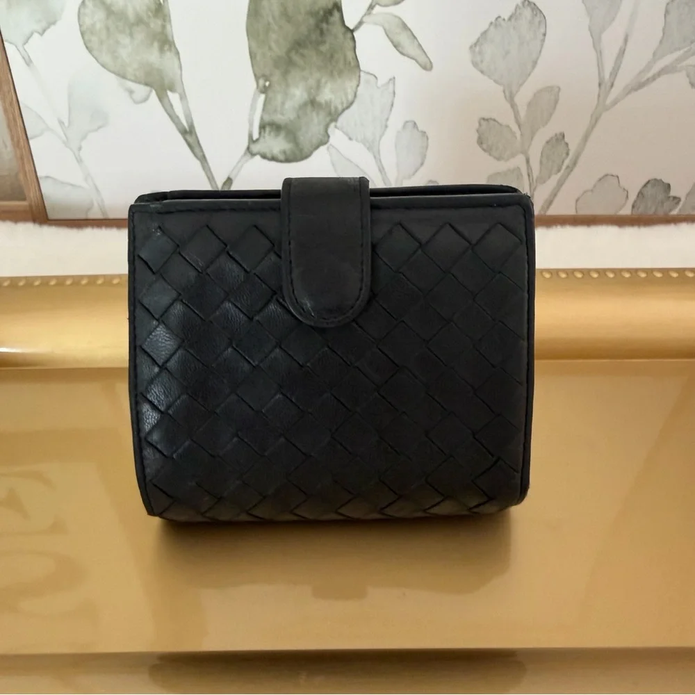 Bottega Veneta Black Intrecciato Leather Wallet - Picture 1 of 16